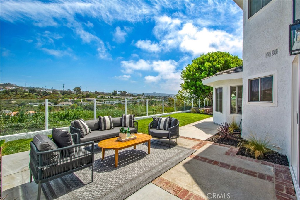 3000 Calle Grande Vista