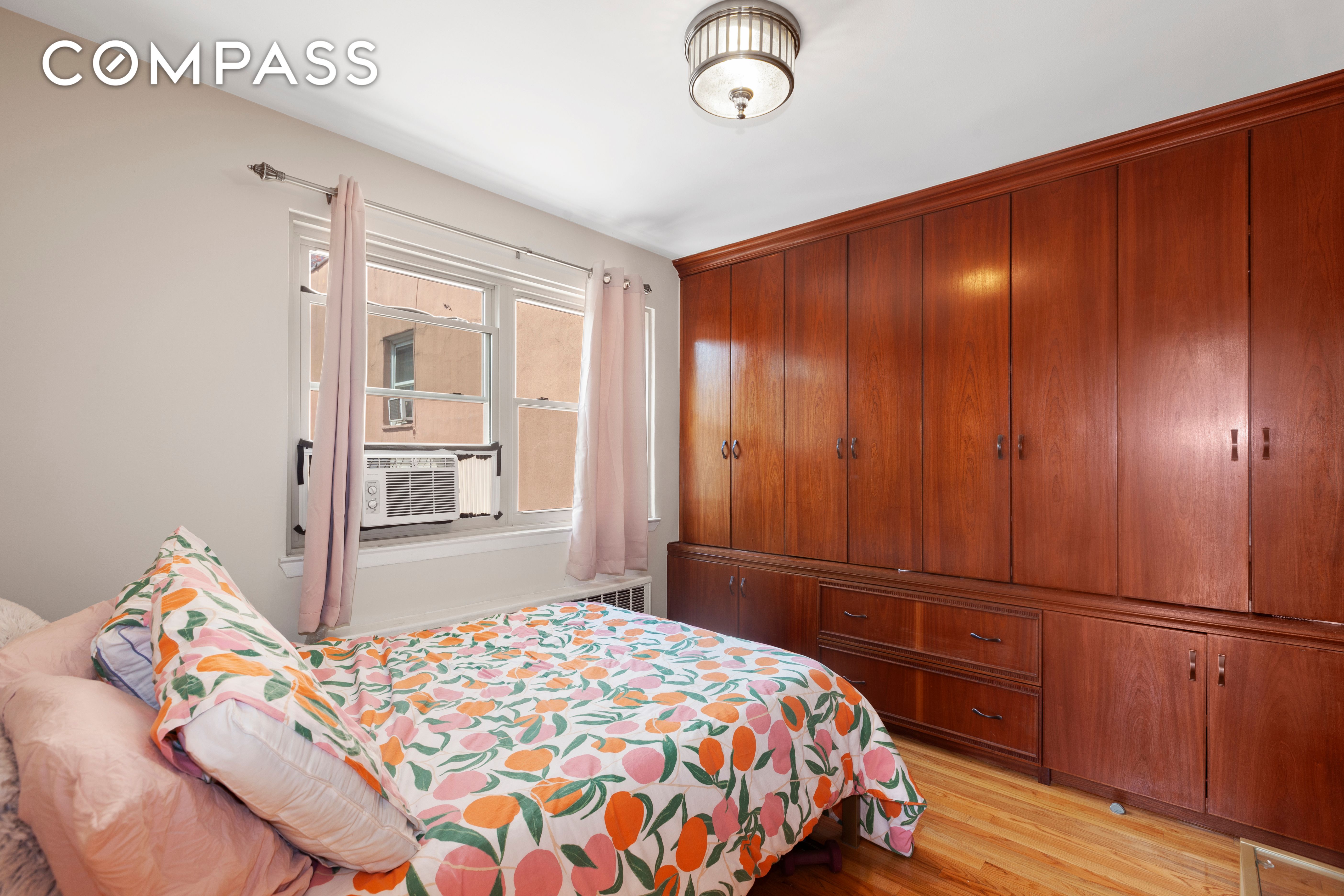 21-38 33rd Street Unit: 2-R
