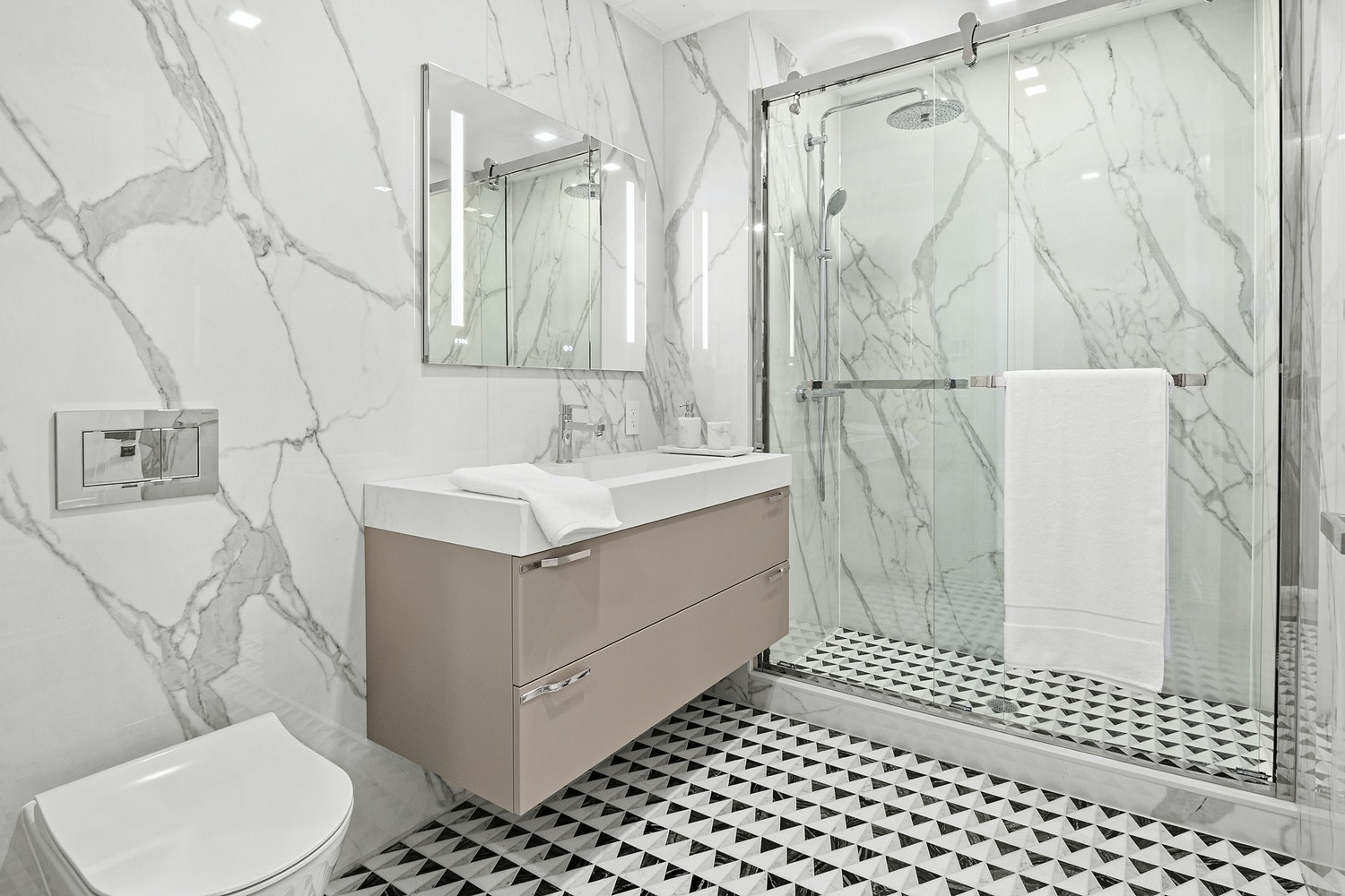 101 E 2nd Street Unit: 6-B