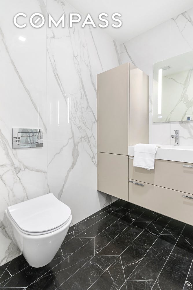 101 E 2nd Street Unit: 2-D