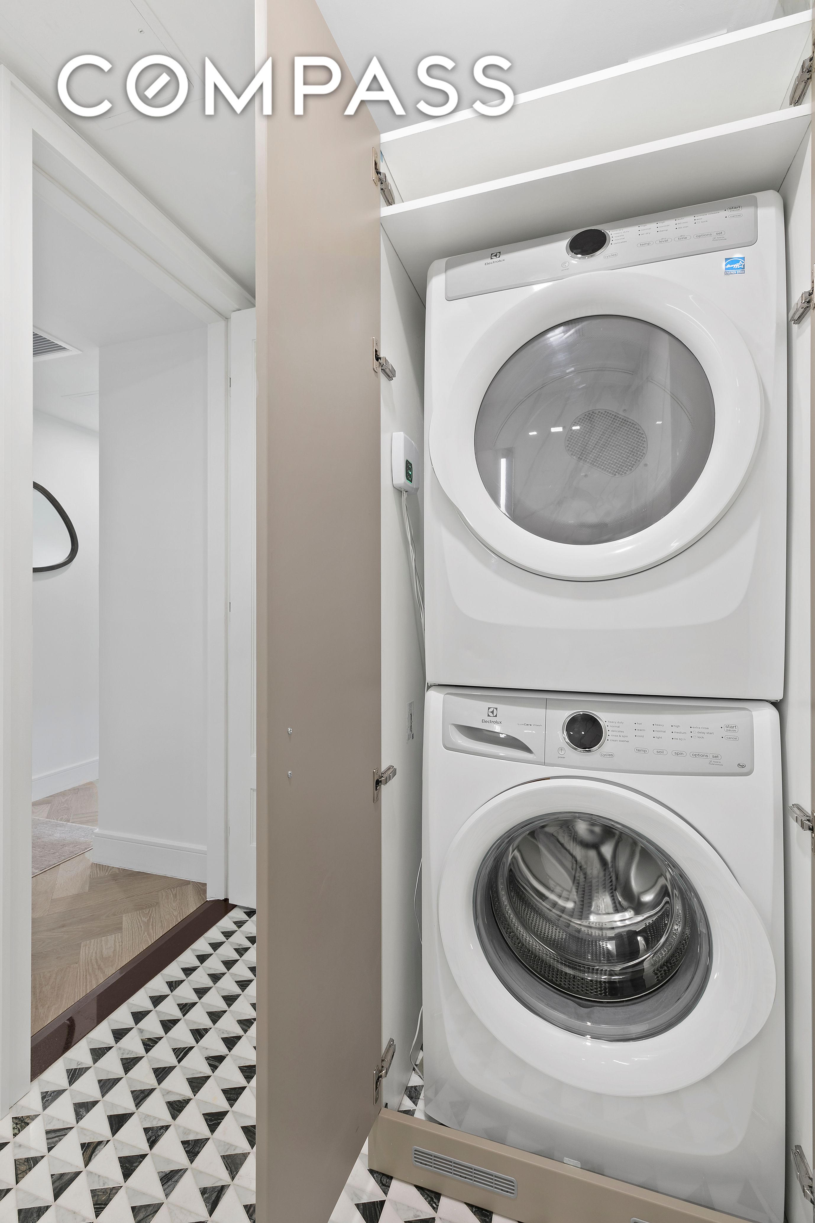 101 E 2nd Street Unit: 6-D