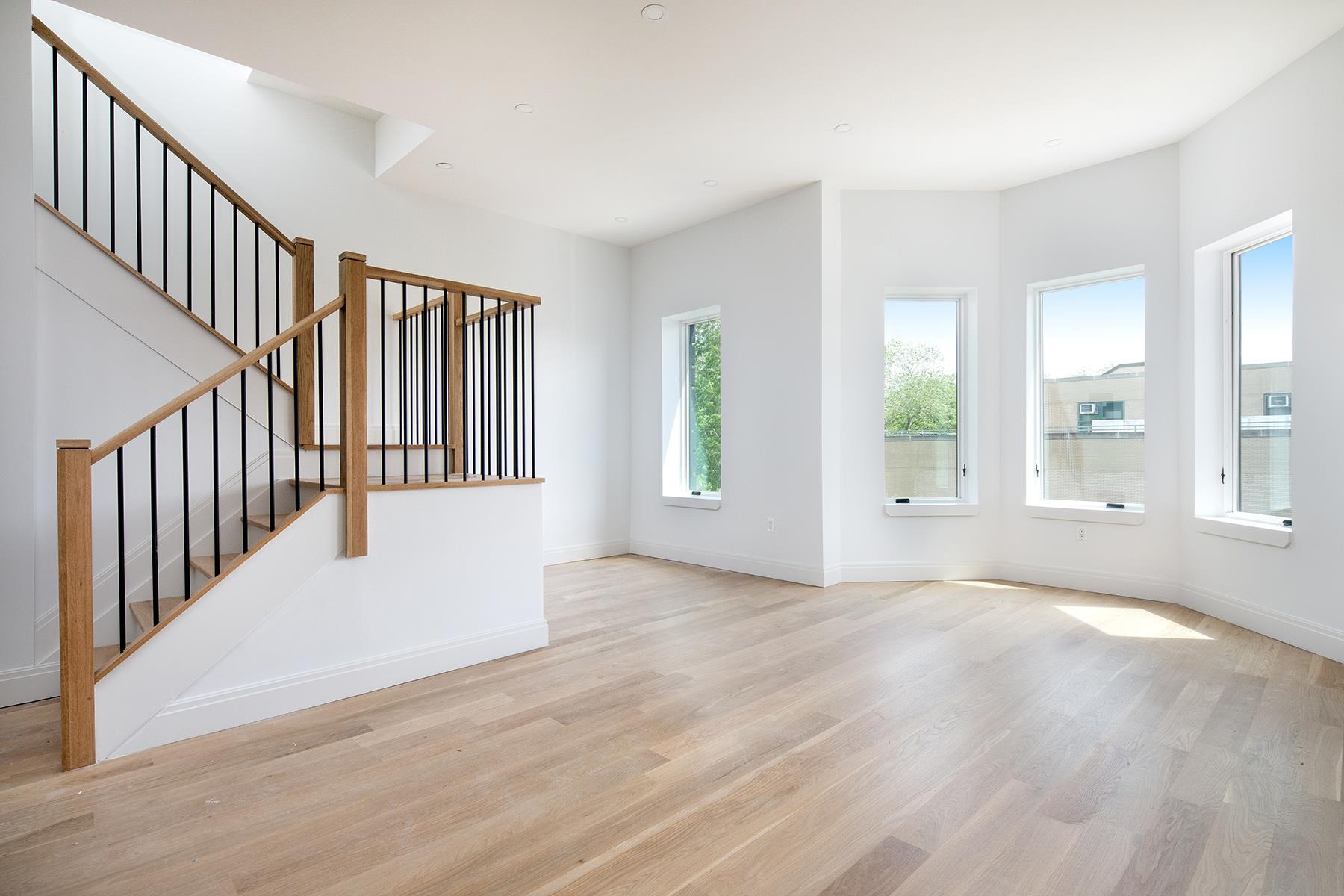 979 Lafayette Avenue Unit: 3