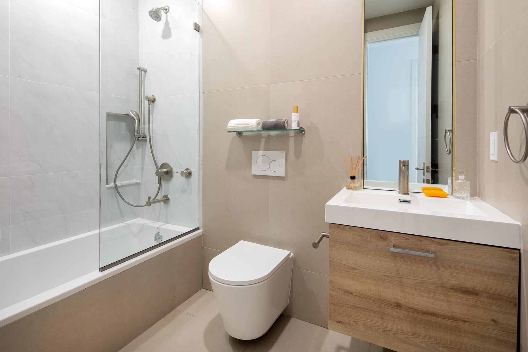 979 Lafayette Avenue Unit: 3