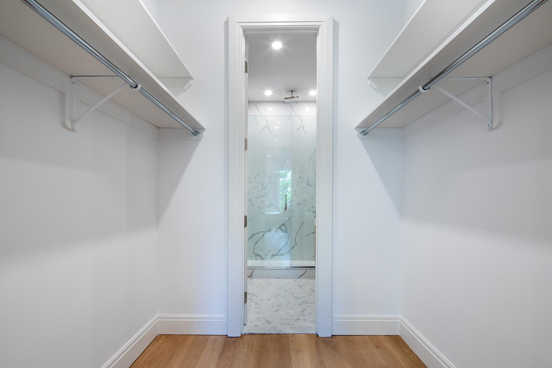979 Lafayette Avenue Unit: 1