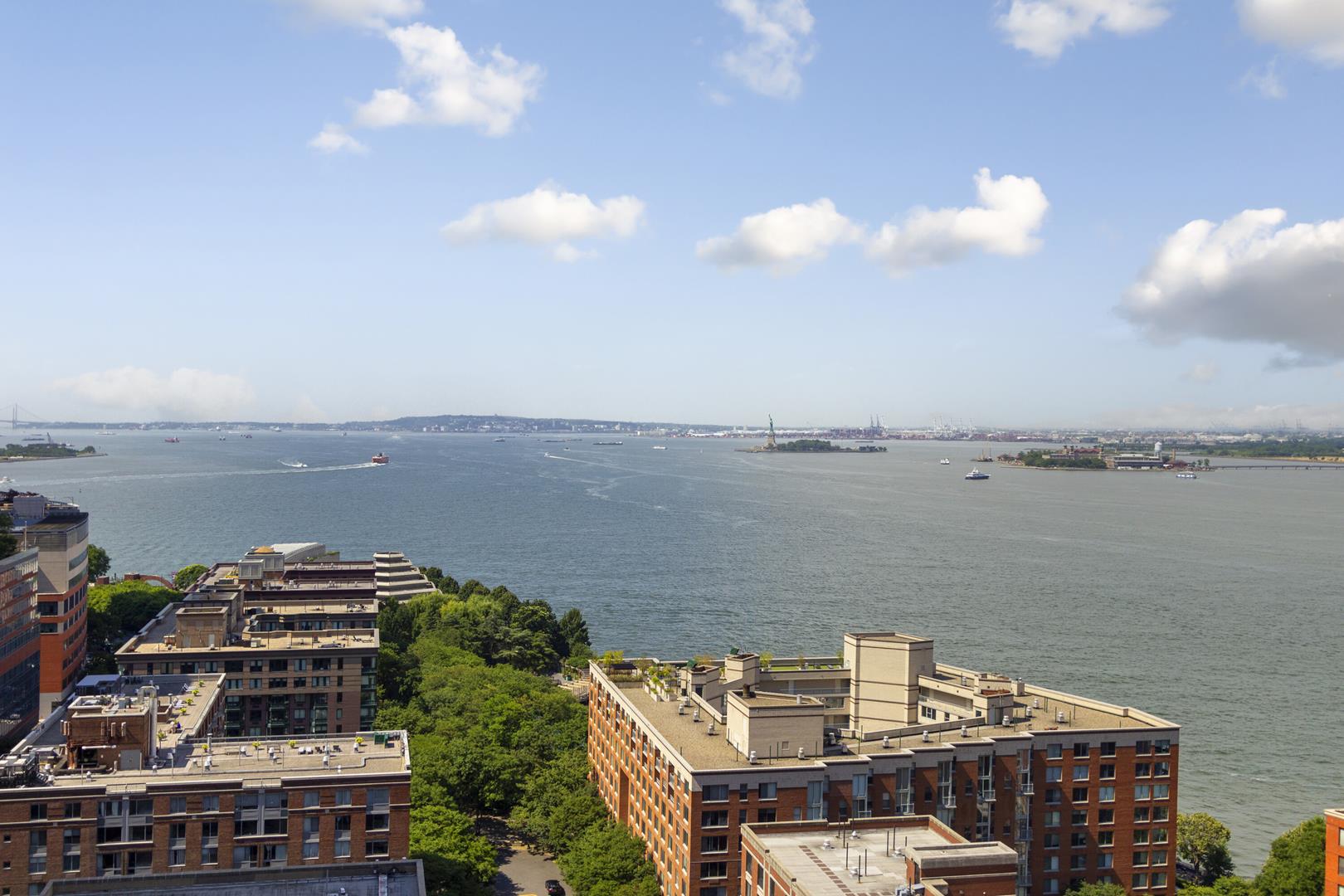 225 Rector Place Unit: 3-E