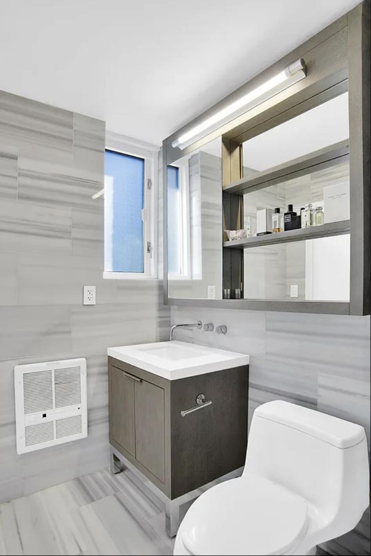 225 Rector Place Unit: 3-E