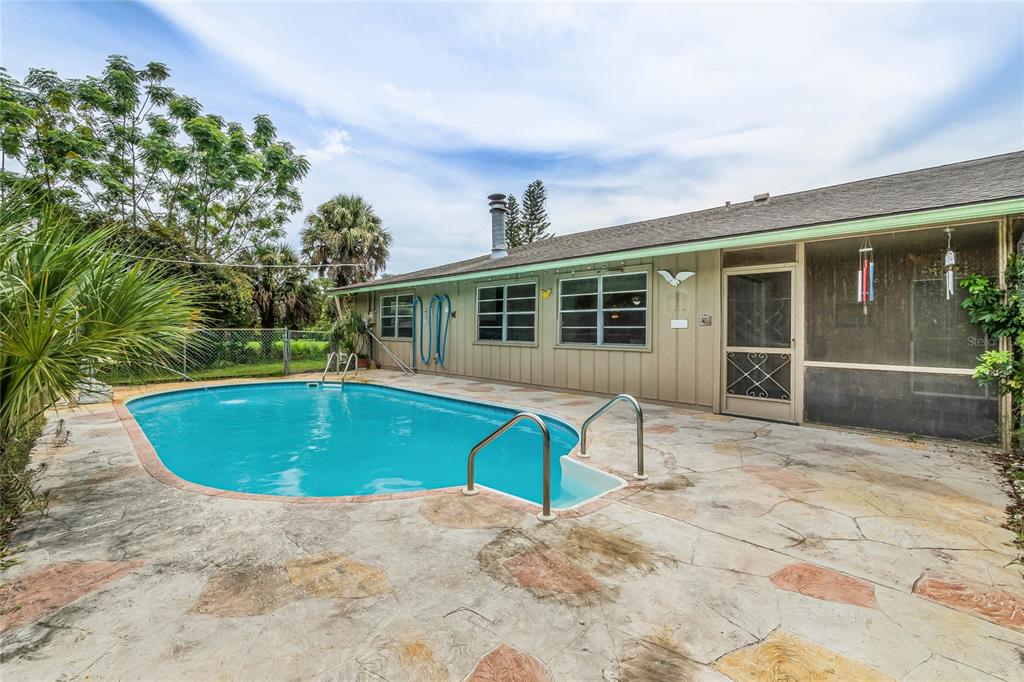 290 AUSTER ROAD