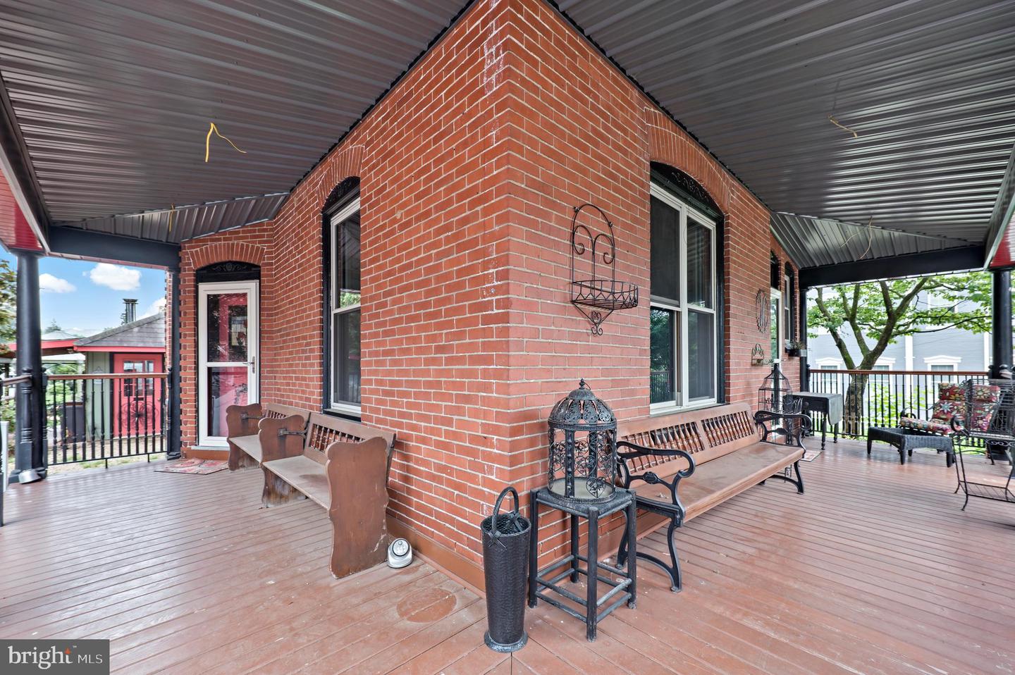 22 Old Bowers Rd