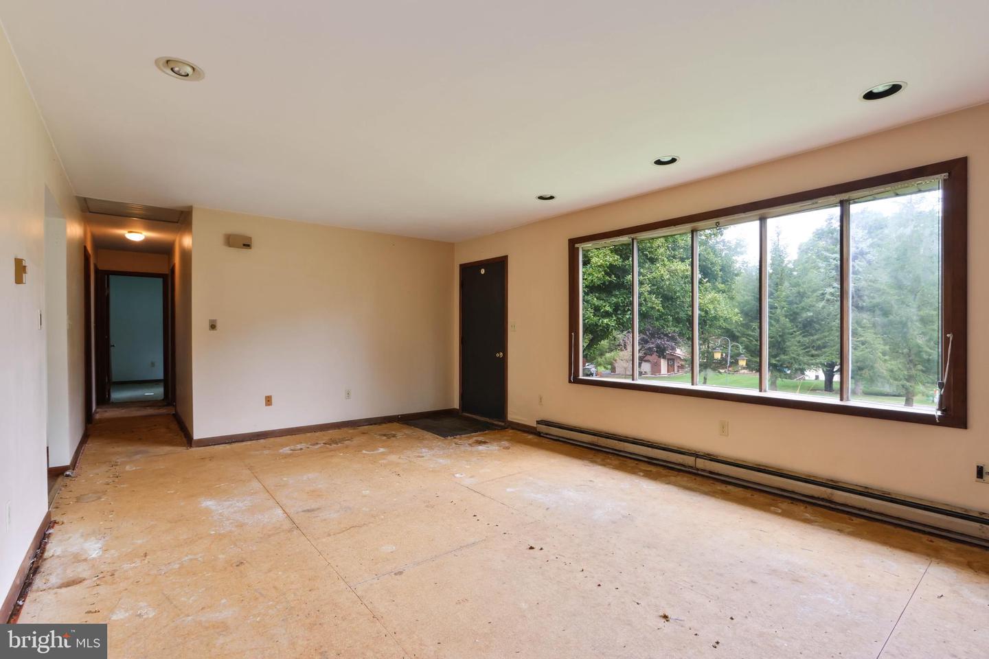 23 Barbara Dr