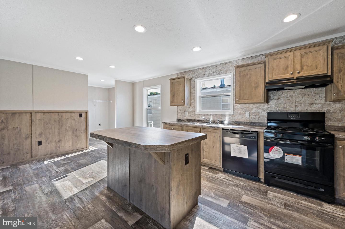 27 Woodland Ln #Lot 27