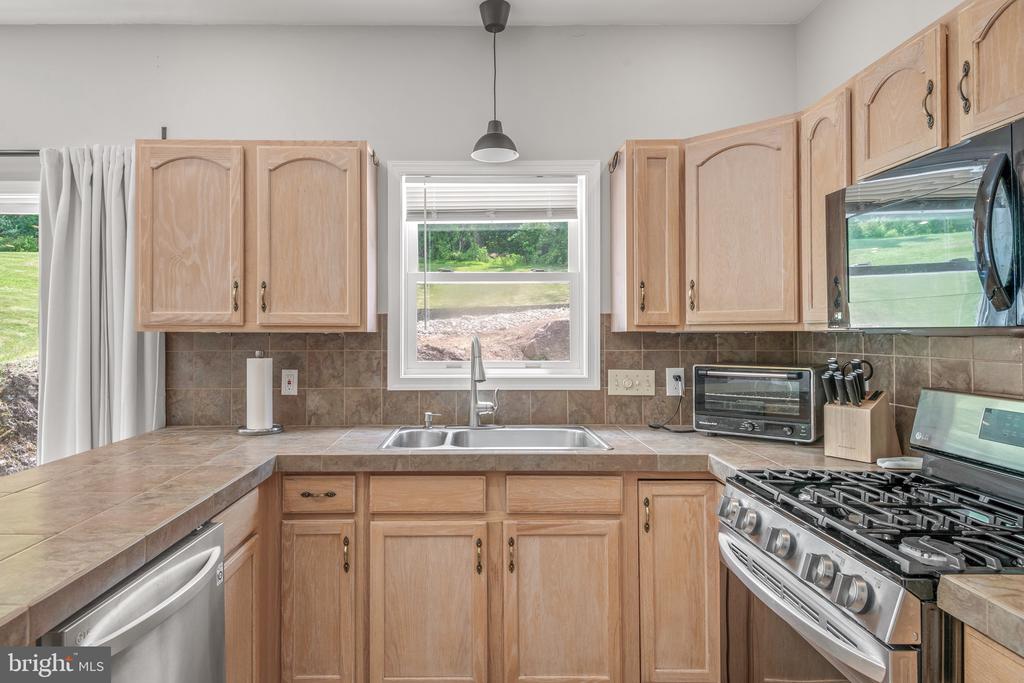 102 Serenity Ct