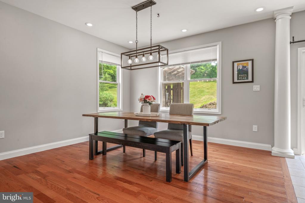 102 Serenity Ct