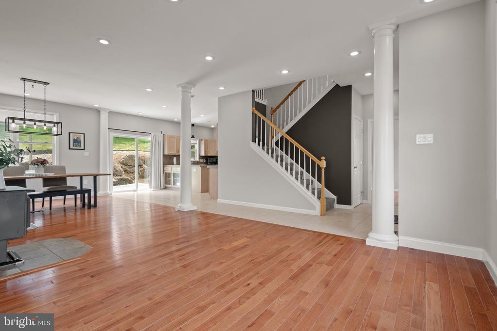 102 Serenity Ct