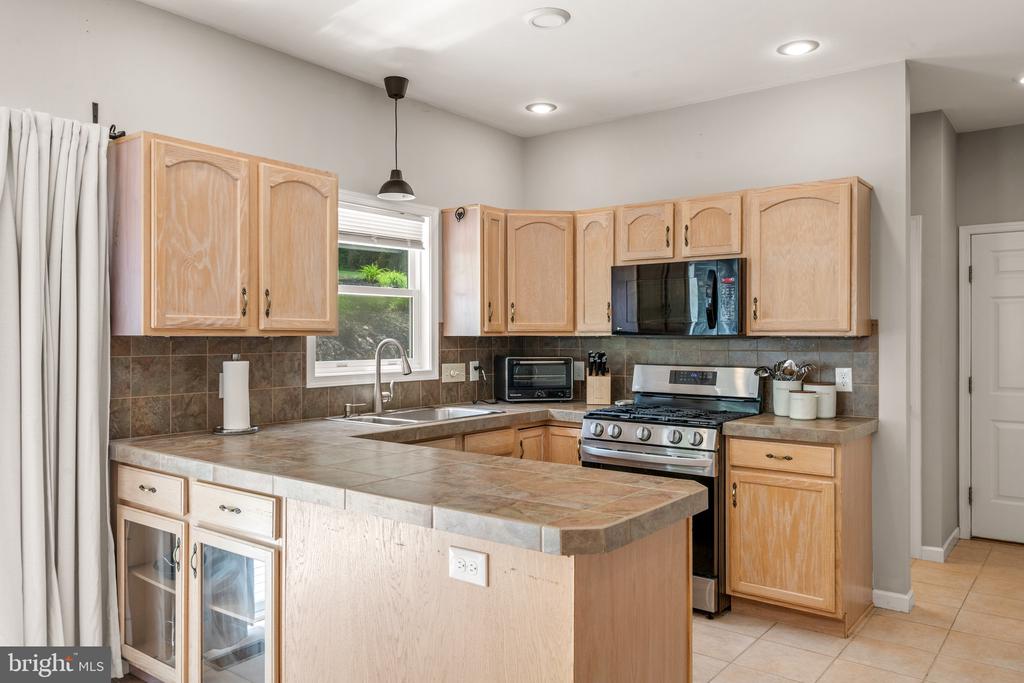 102 Serenity Ct