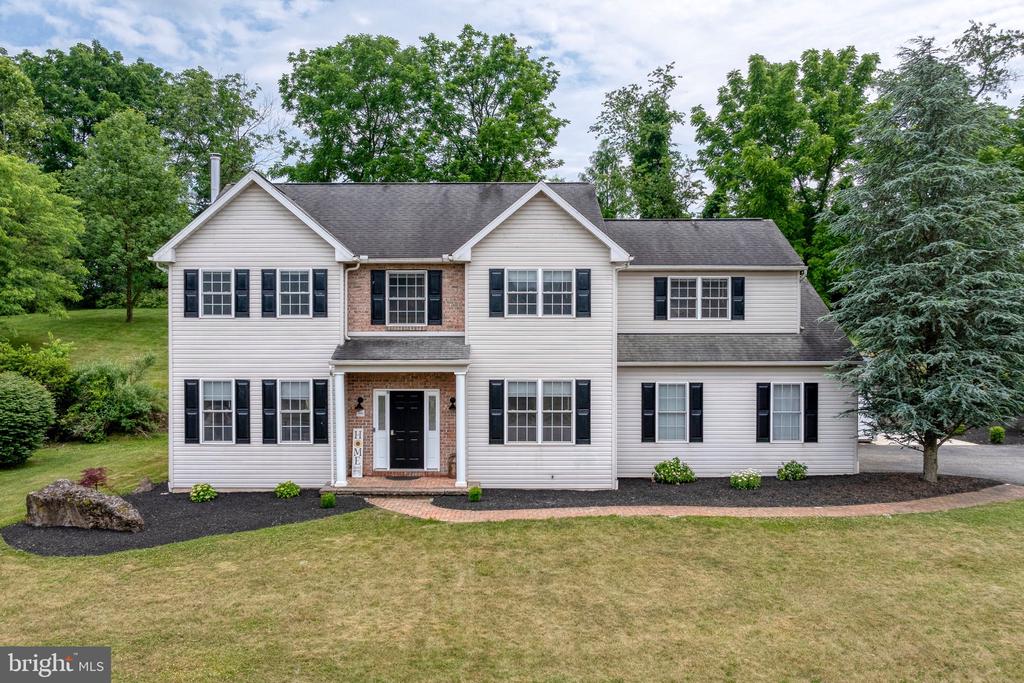 102 Serenity Ct