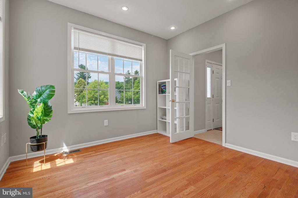 102 Serenity Ct