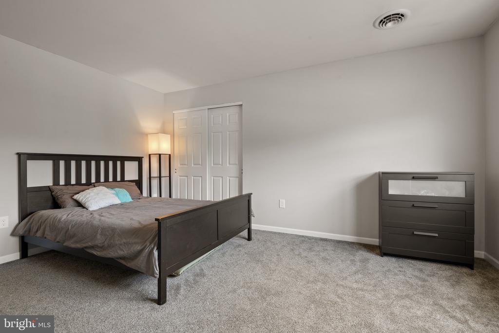 102 Serenity Ct