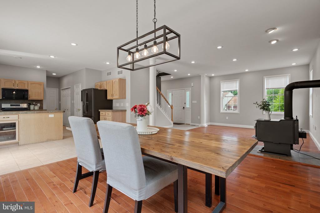 102 Serenity Ct