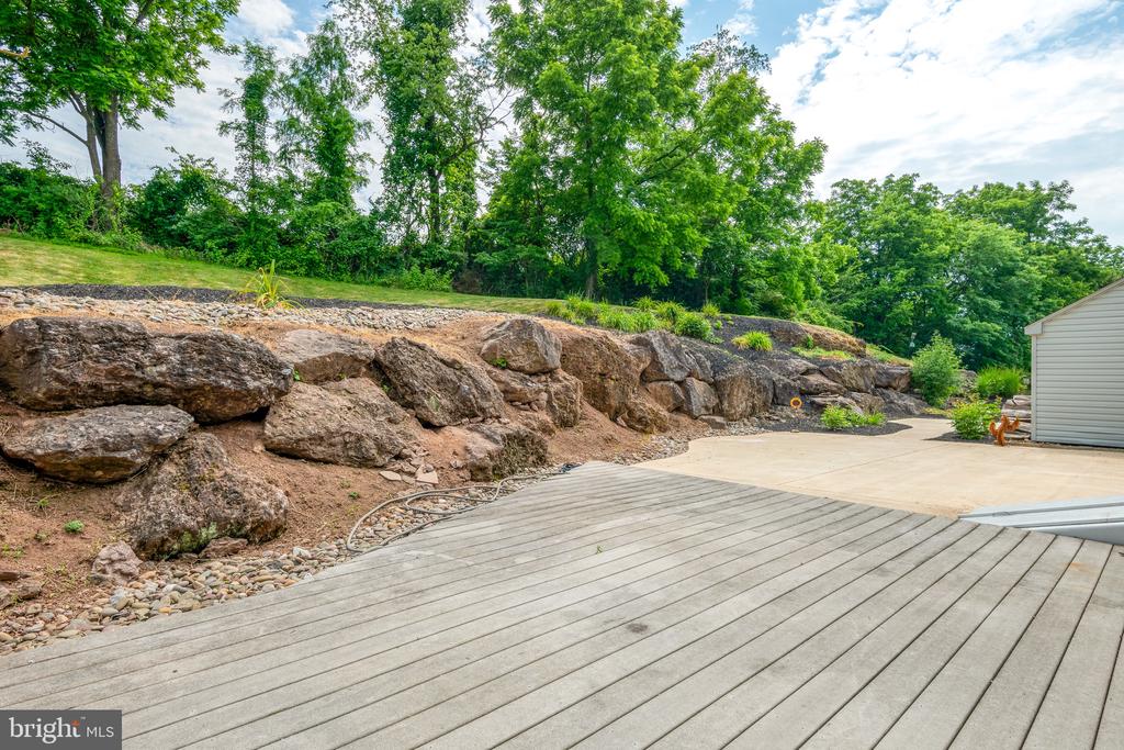 102 Serenity Ct