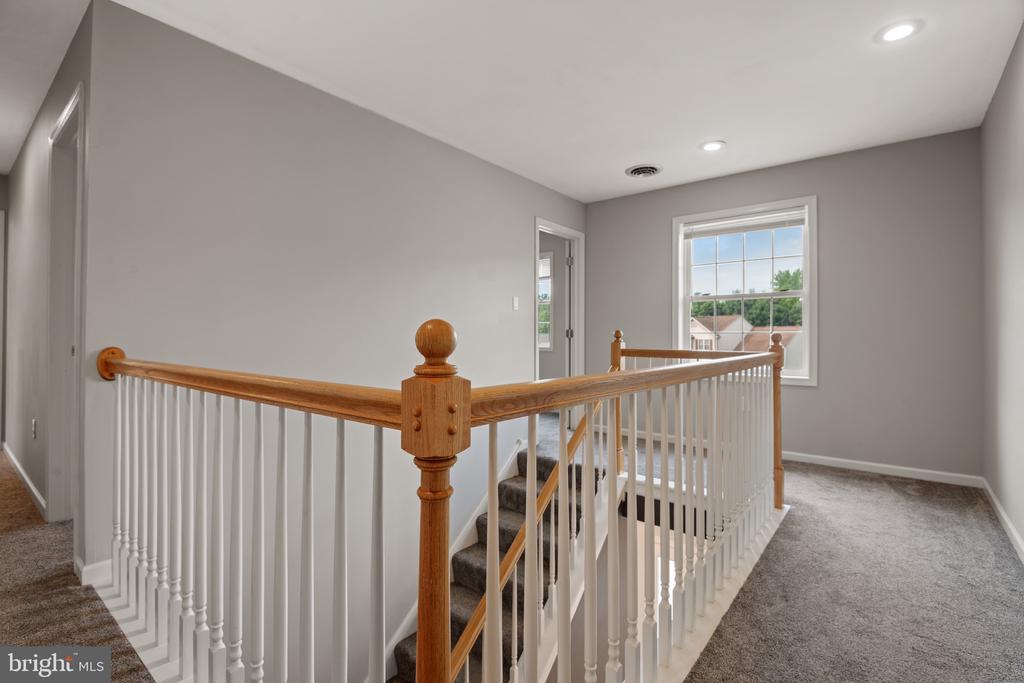 102 Serenity Ct