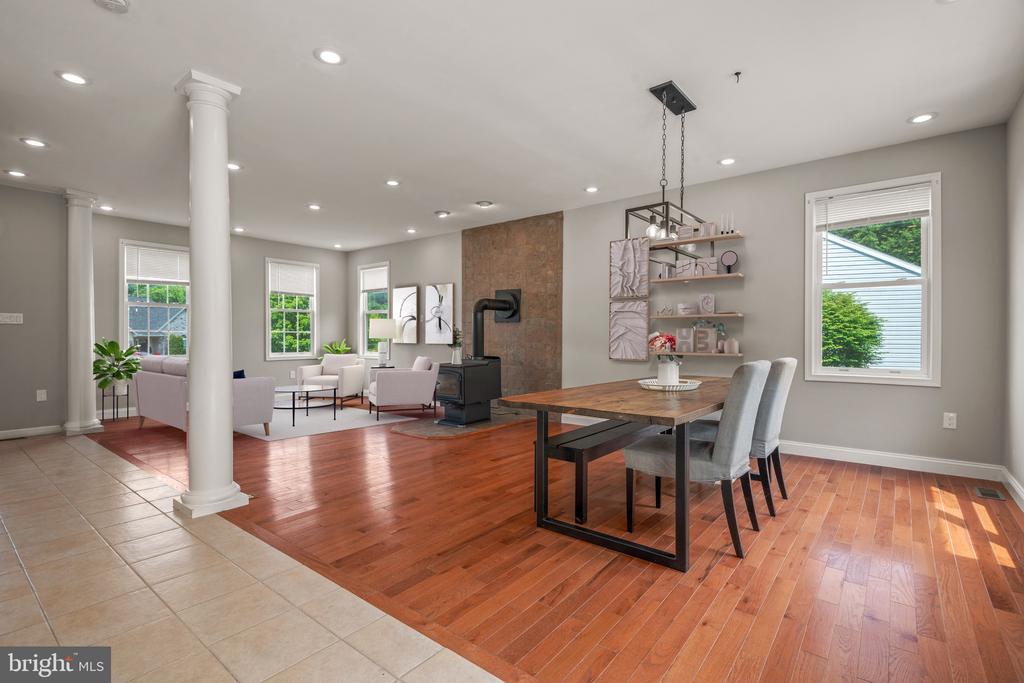 102 Serenity Ct