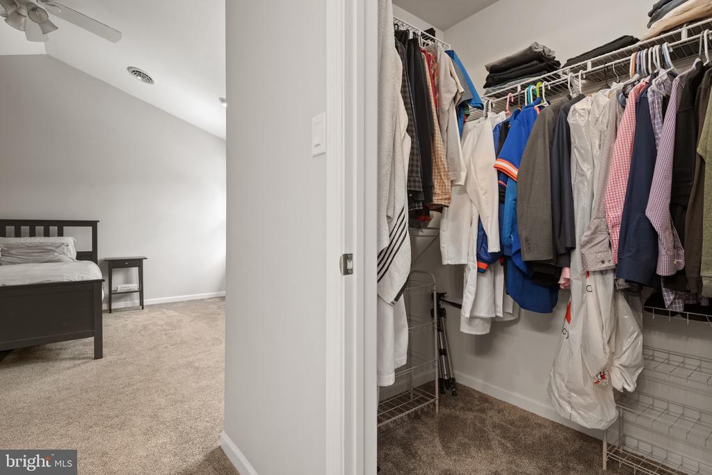 102 Serenity Ct
