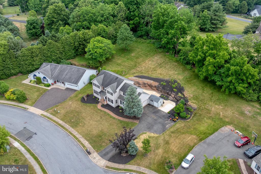 102 Serenity Ct