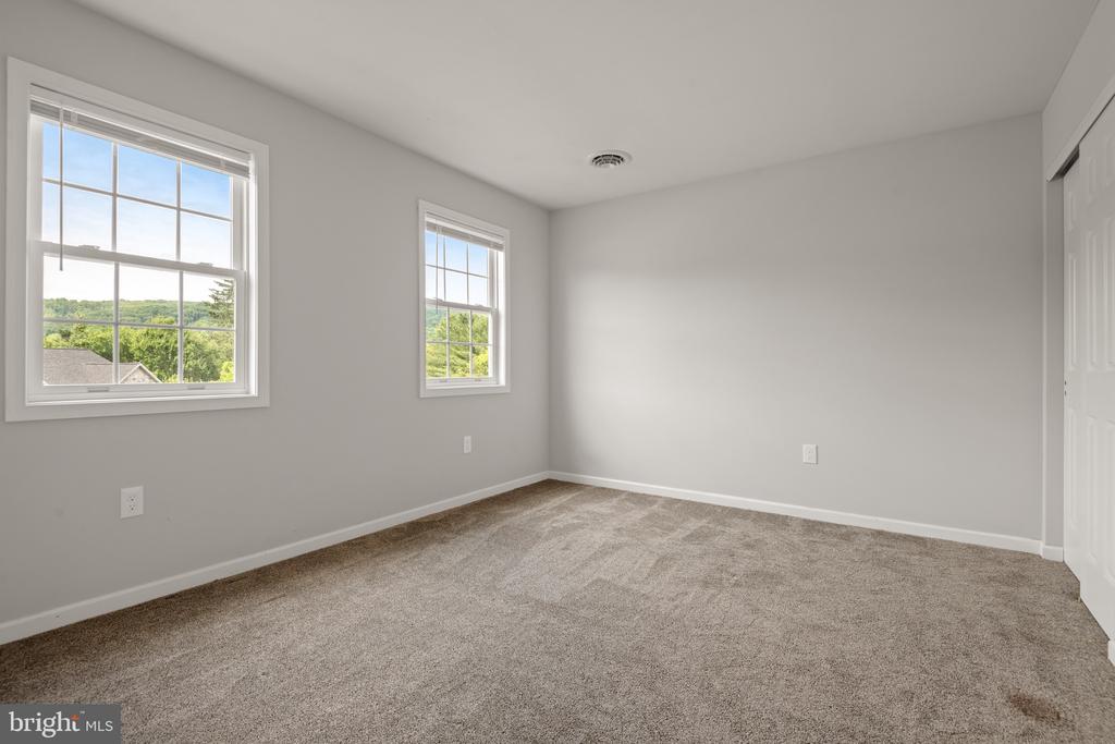 102 Serenity Ct