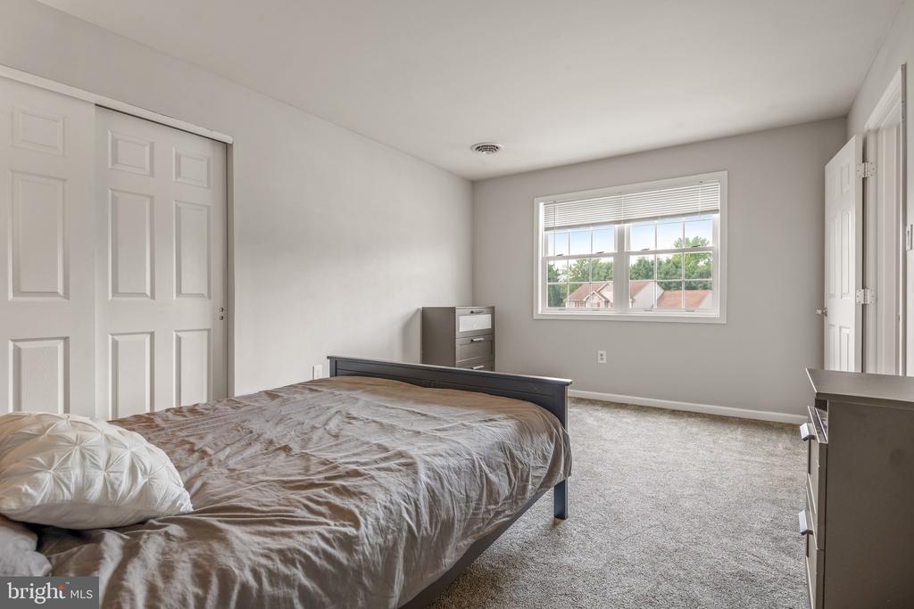 102 Serenity Ct