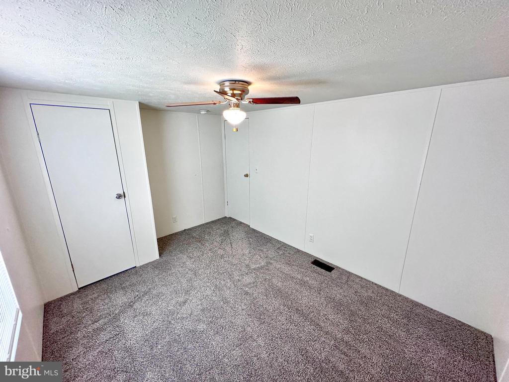 9 Woodland Ln