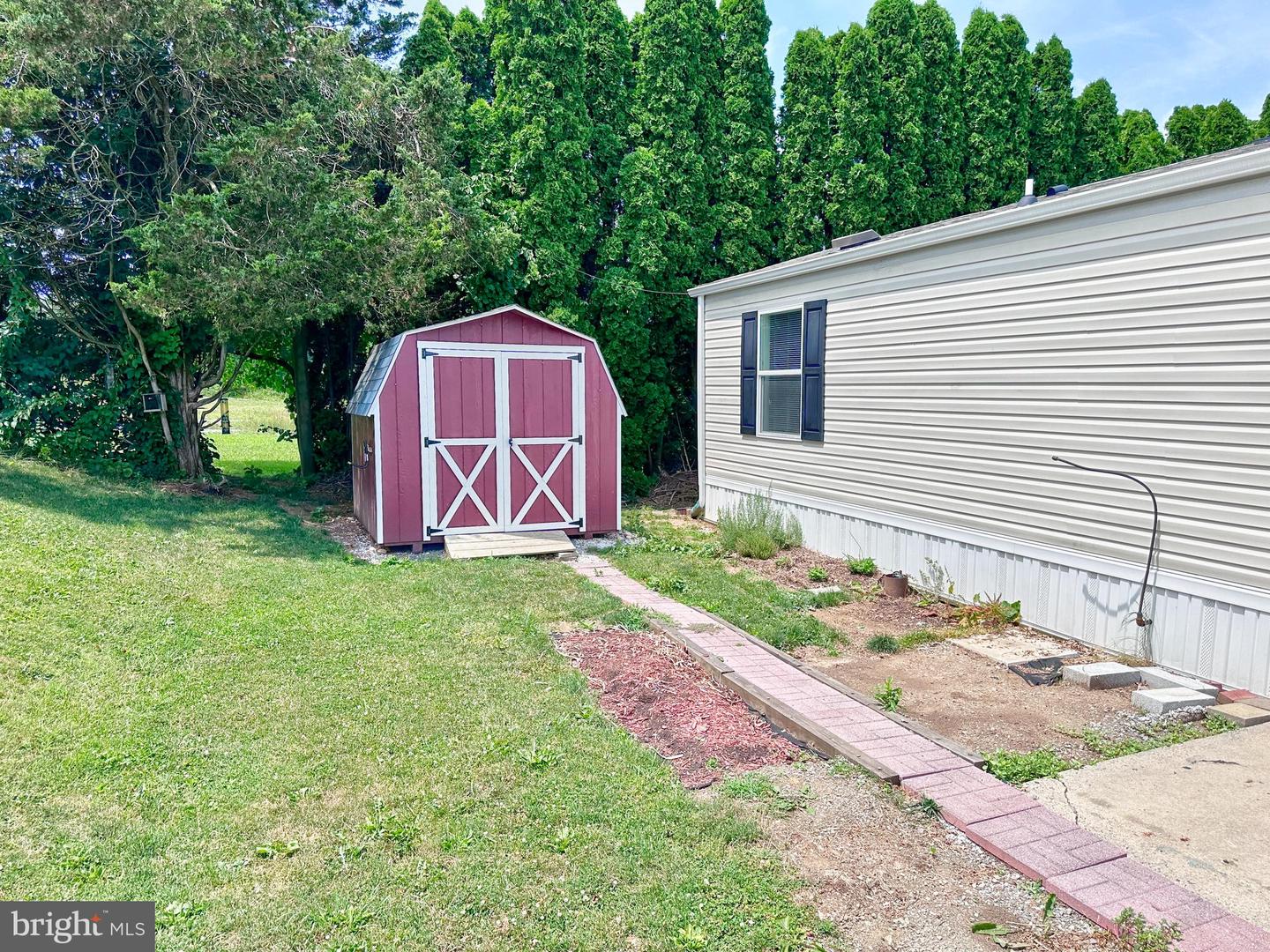 9 Woodland Ln