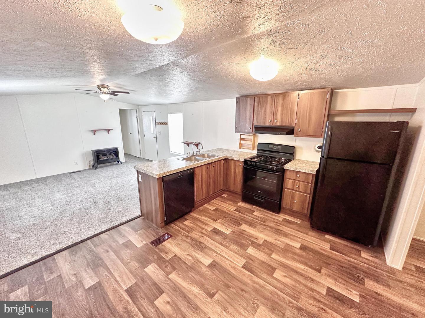 9 Woodland Ln