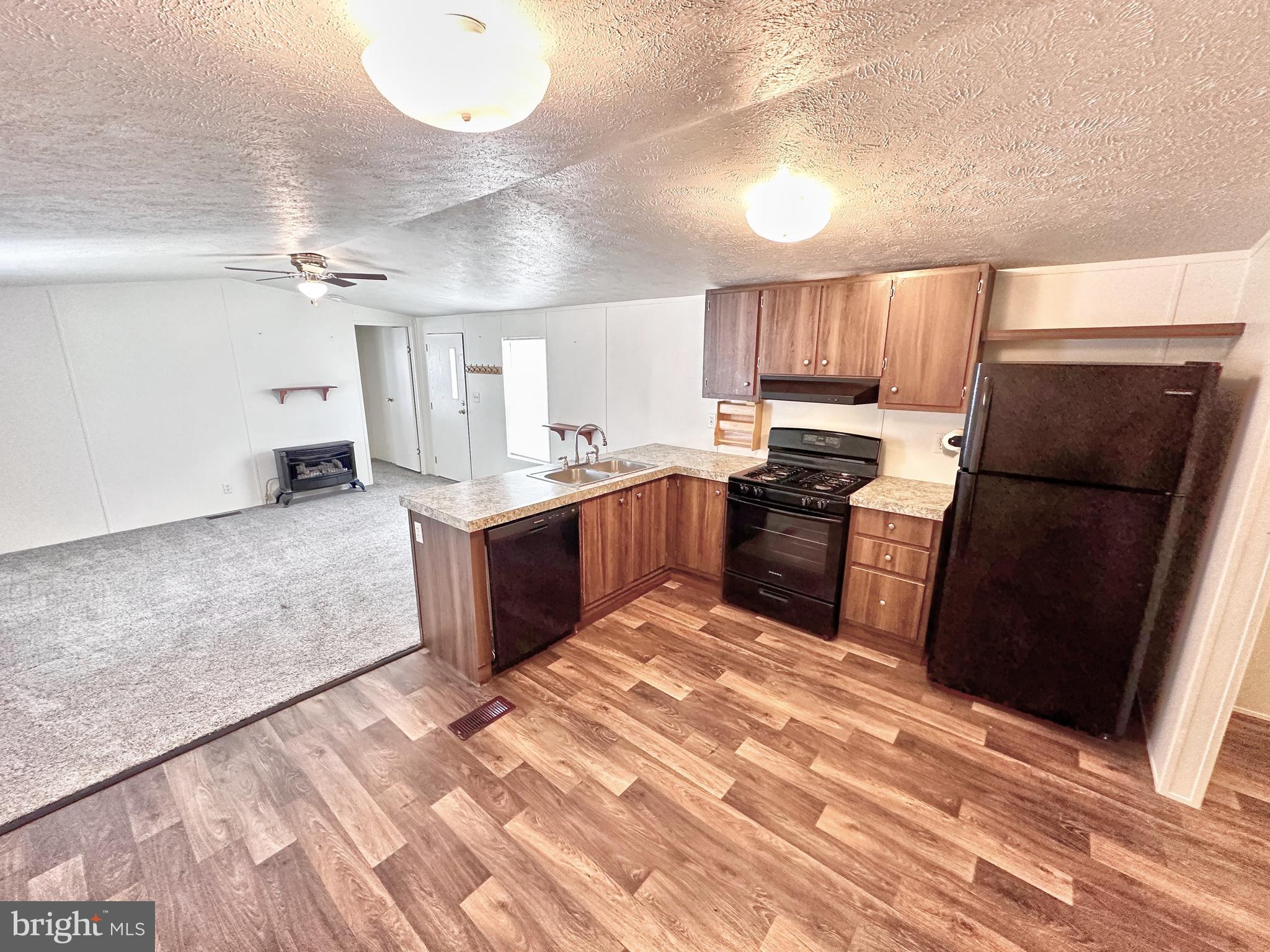 9 Woodland Ln