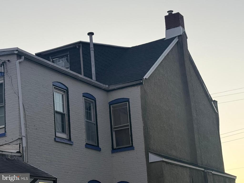 355 MCKNIGHT STREET