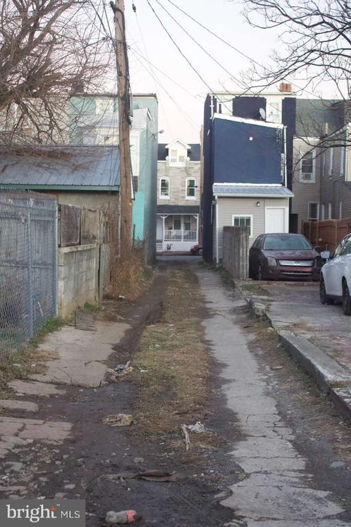 355 MCKNIGHT STREET