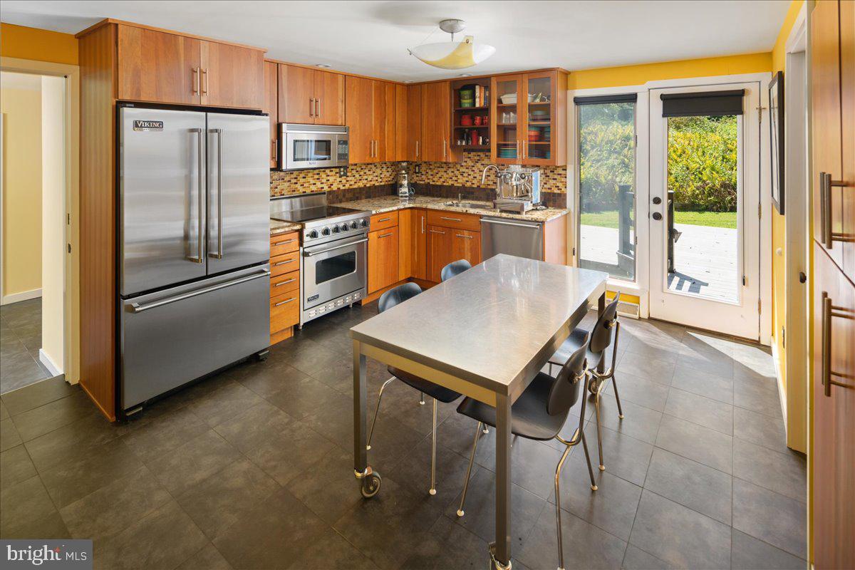 2499 AQUETONG ROAD