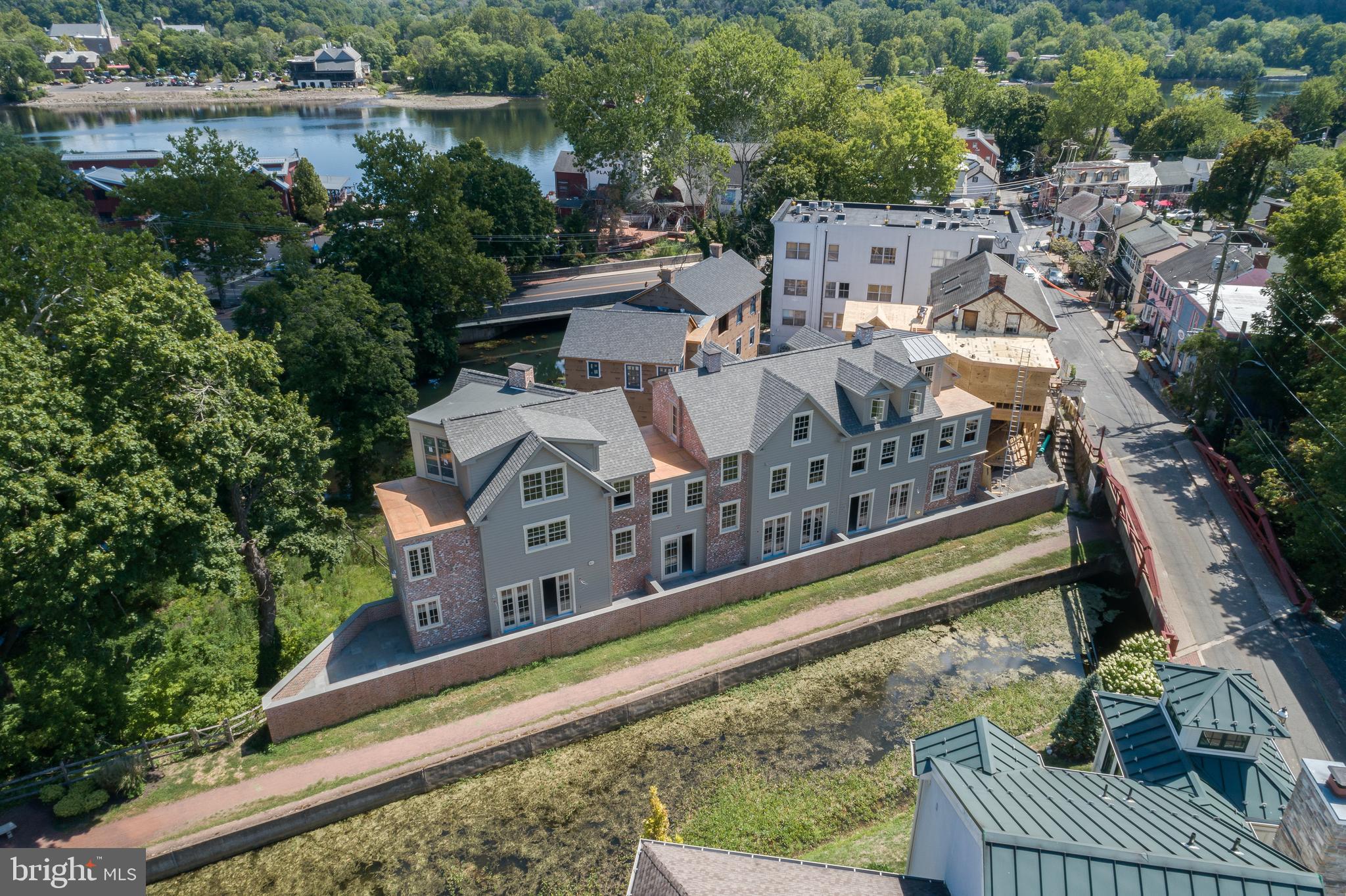 18 W MECHANIC STREET Unit: 6