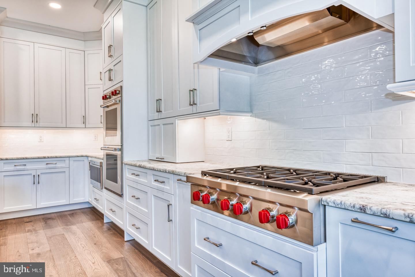 155 N Main STREET Unit: 6