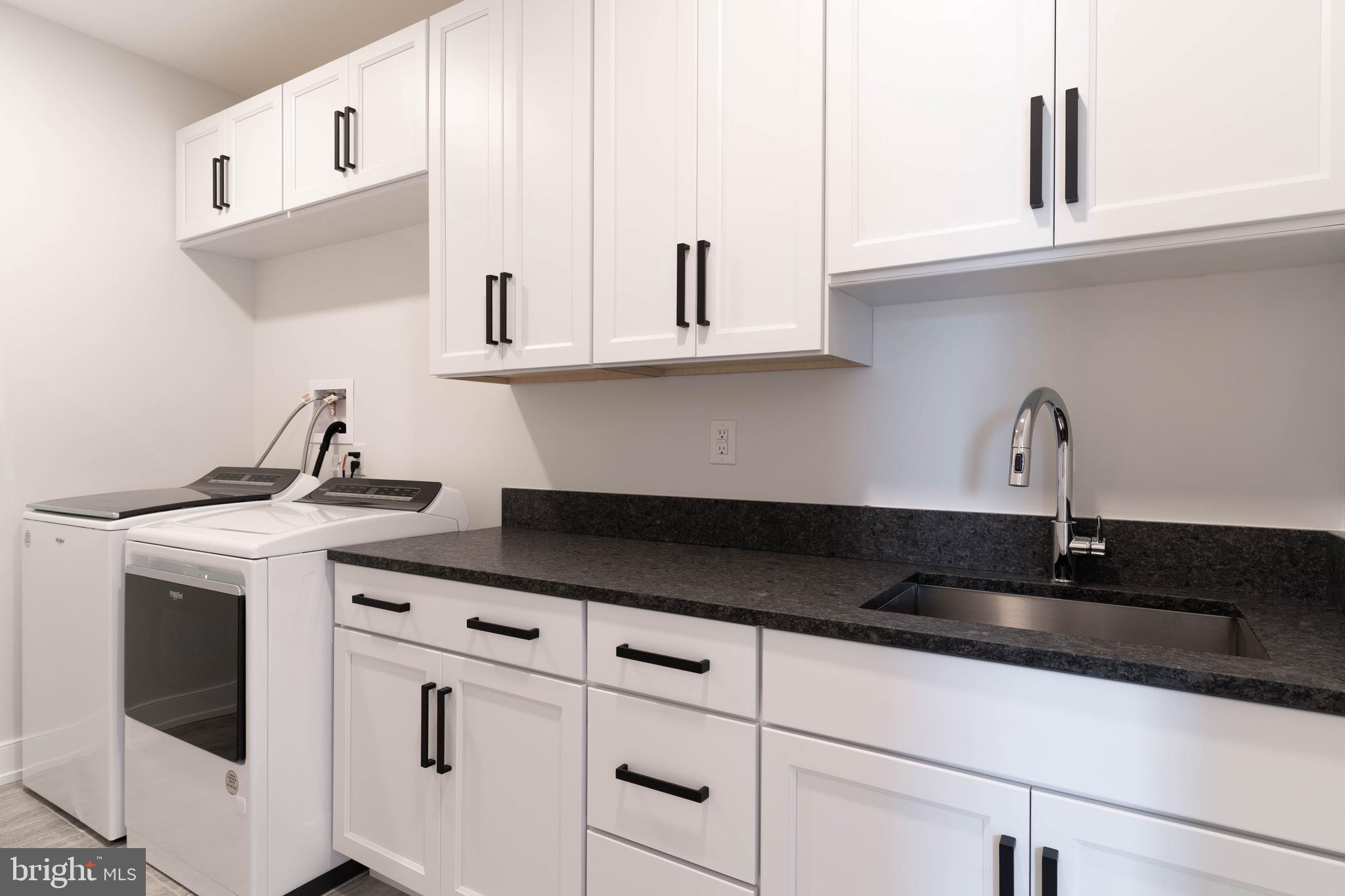 155 N Main STREET Unit: 6