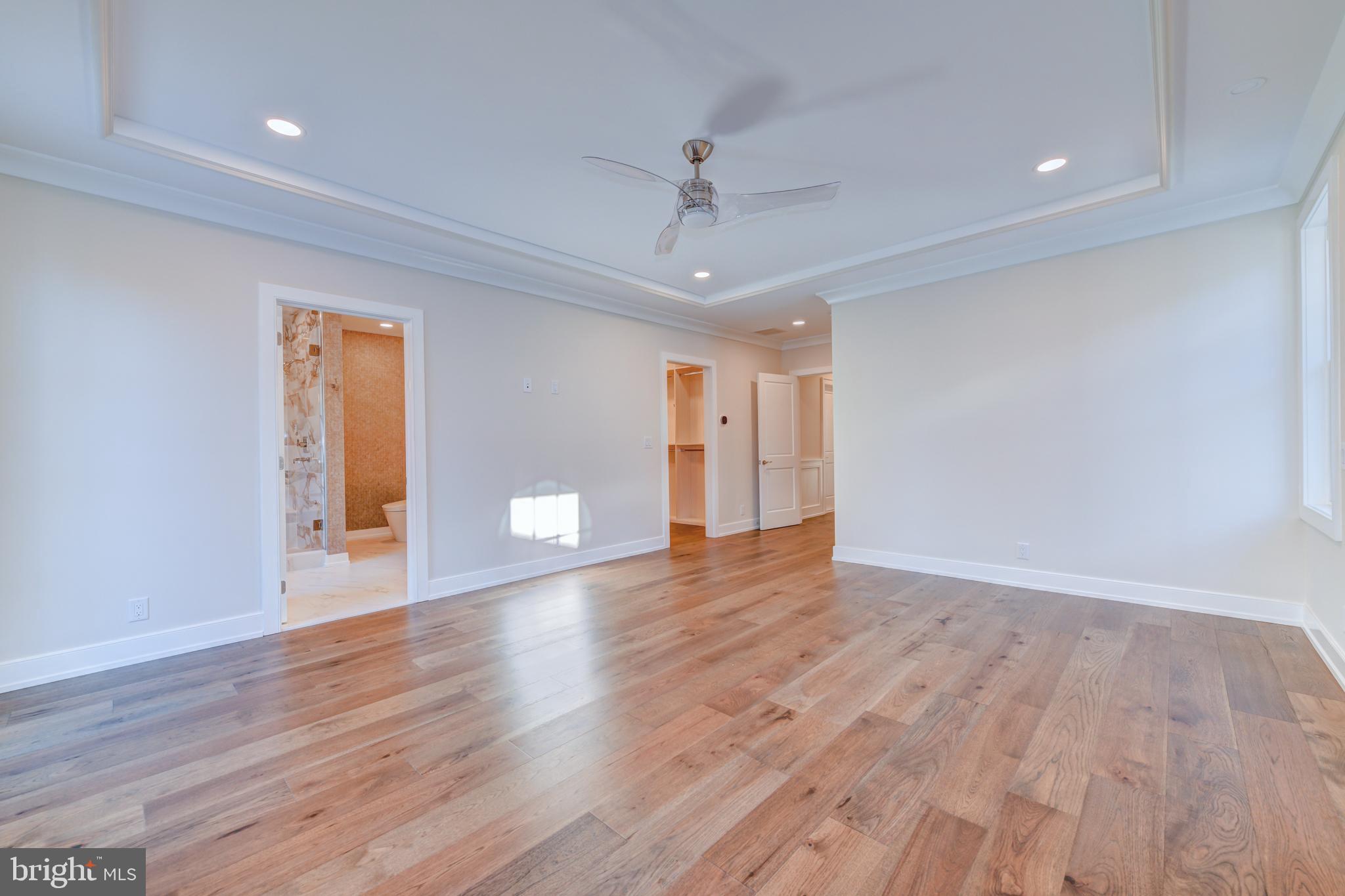 155 N Main STREET Unit: 6