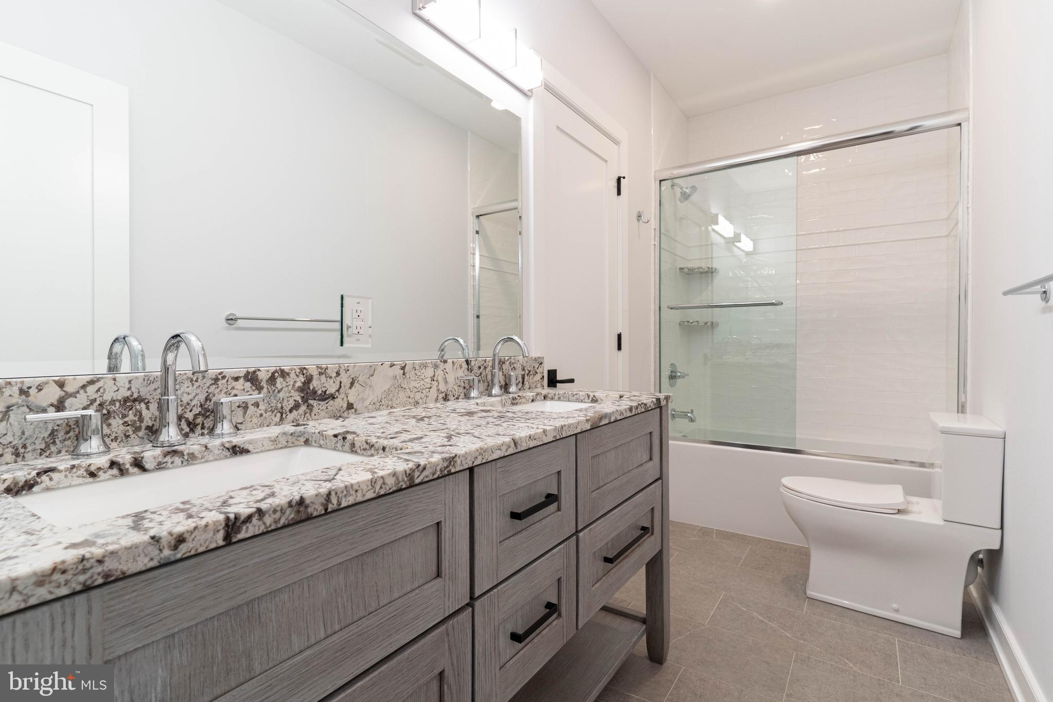 155 N Main STREET Unit: 6
