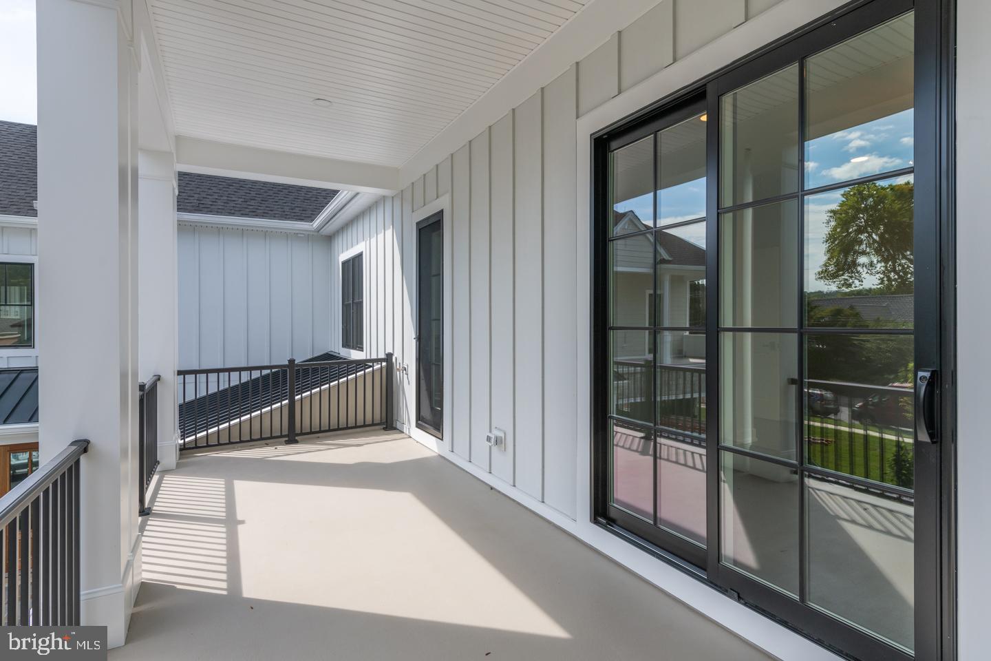155 N Main STREET Unit: 6