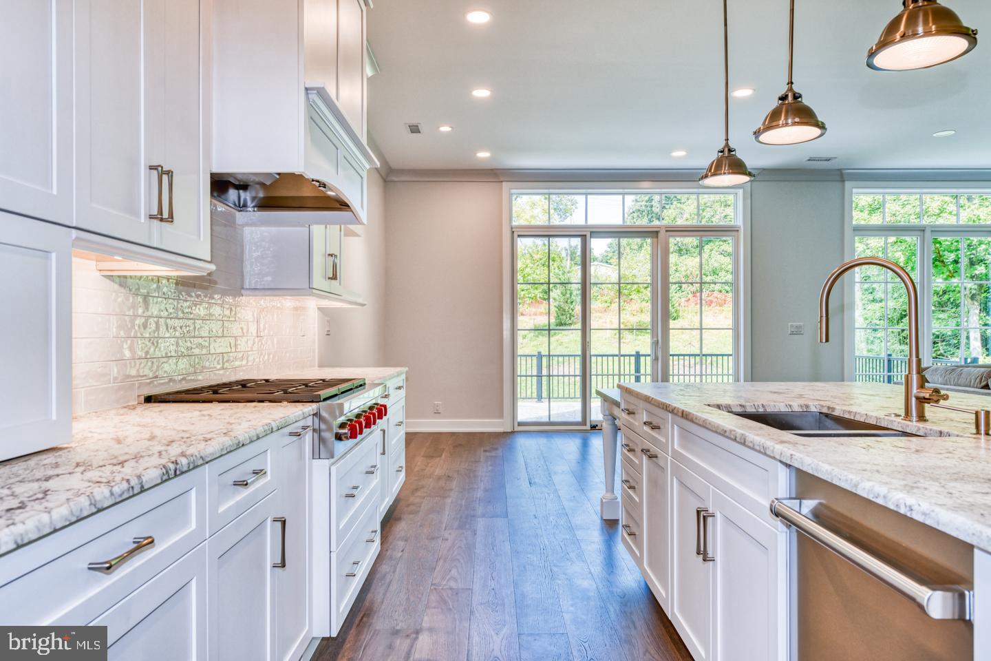 155 N Main STREET Unit: 6