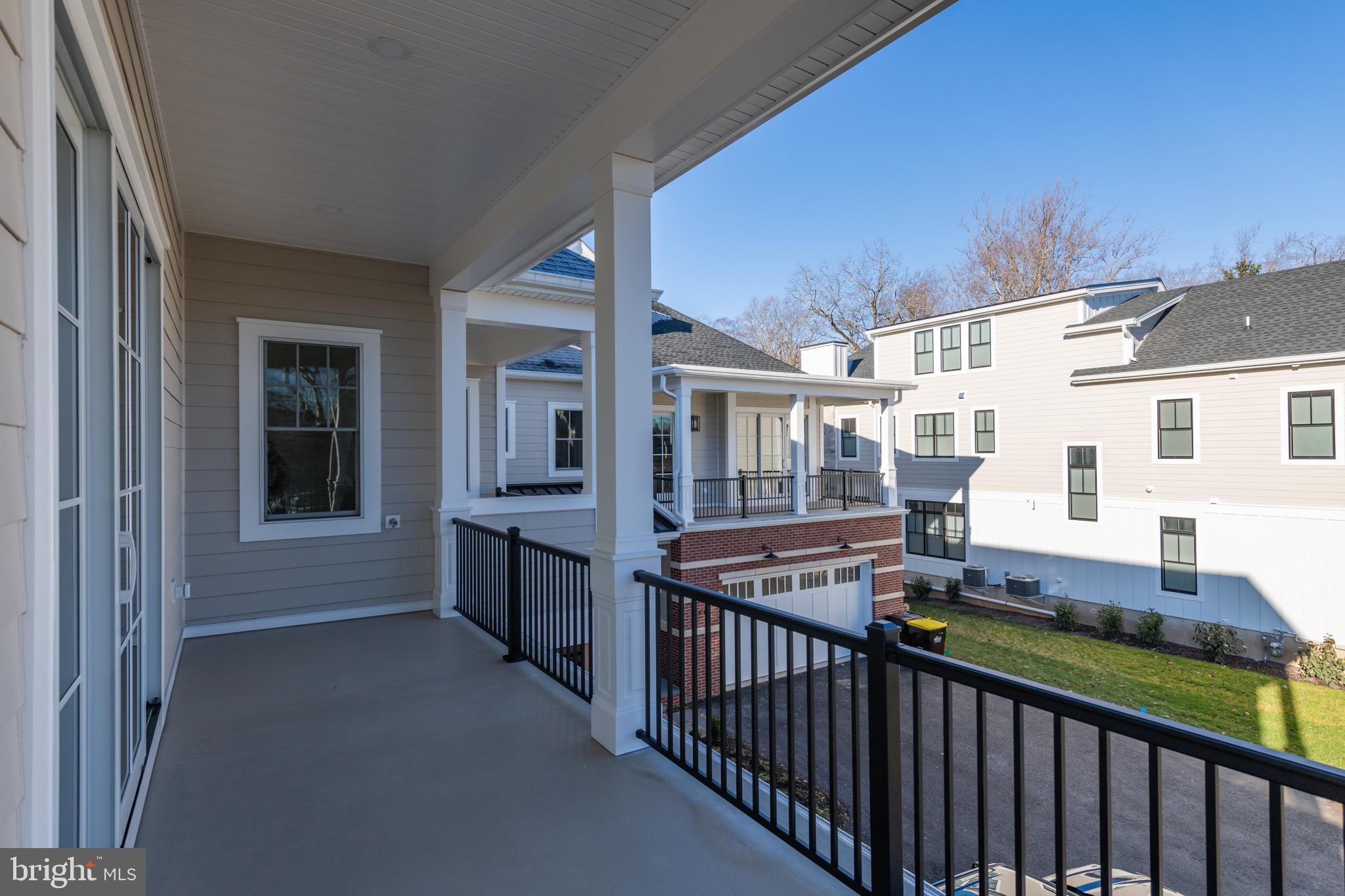 155 N Main STREET Unit: 6