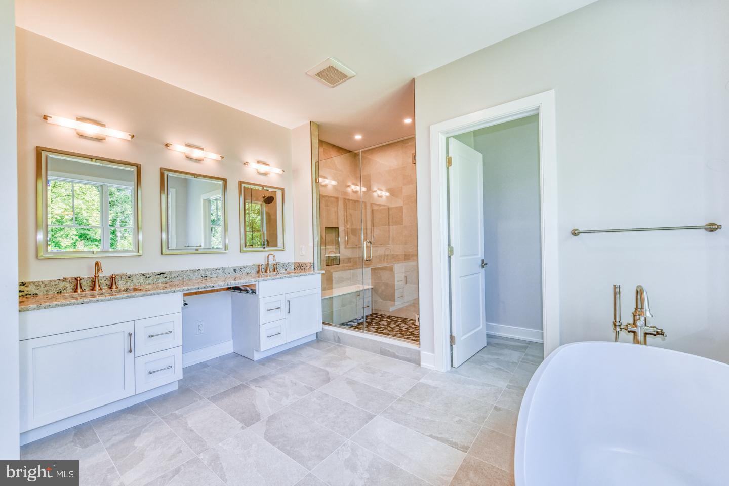 155 N Main STREET Unit: 6
