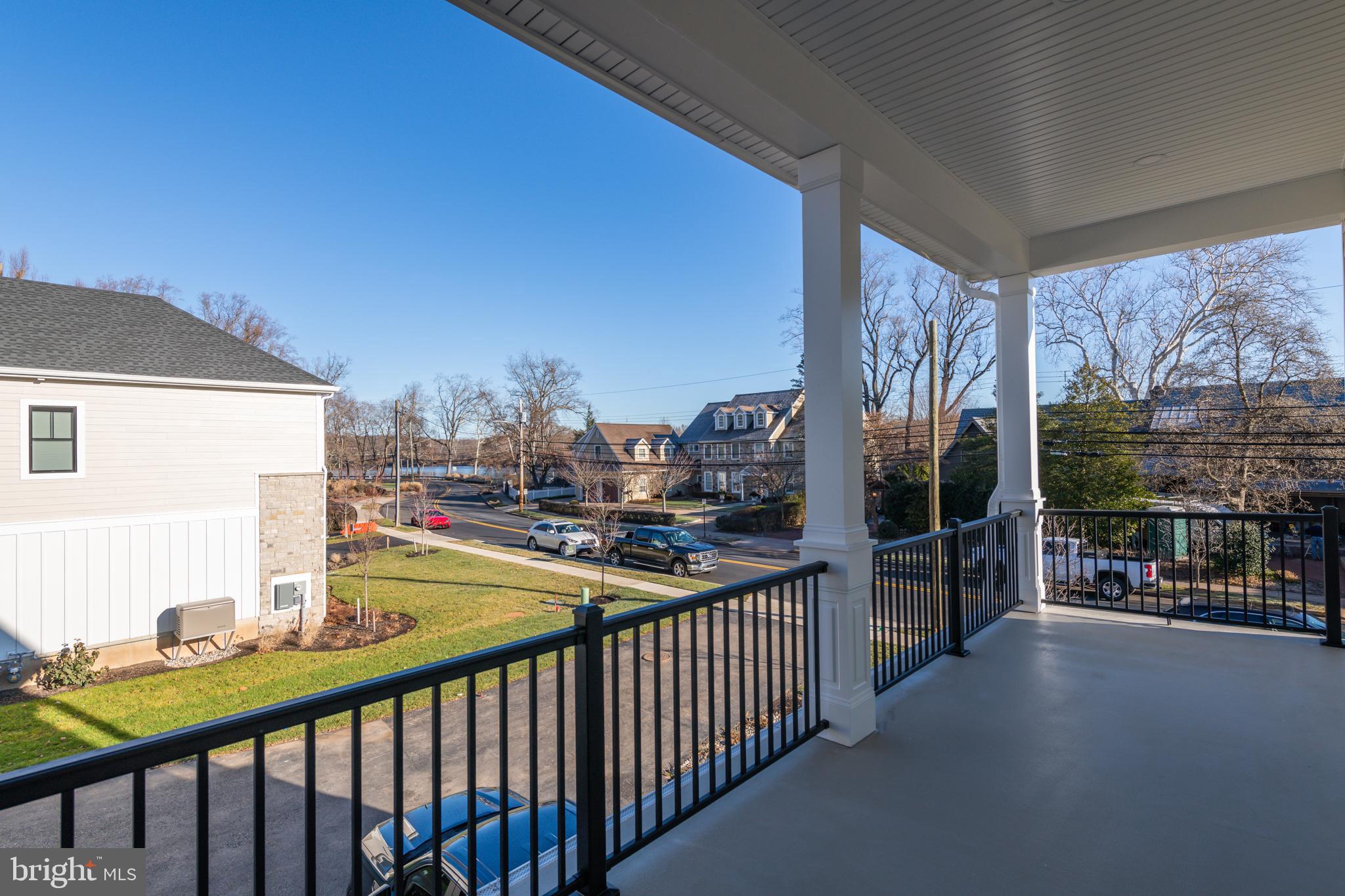 155 N Main STREET Unit: 6