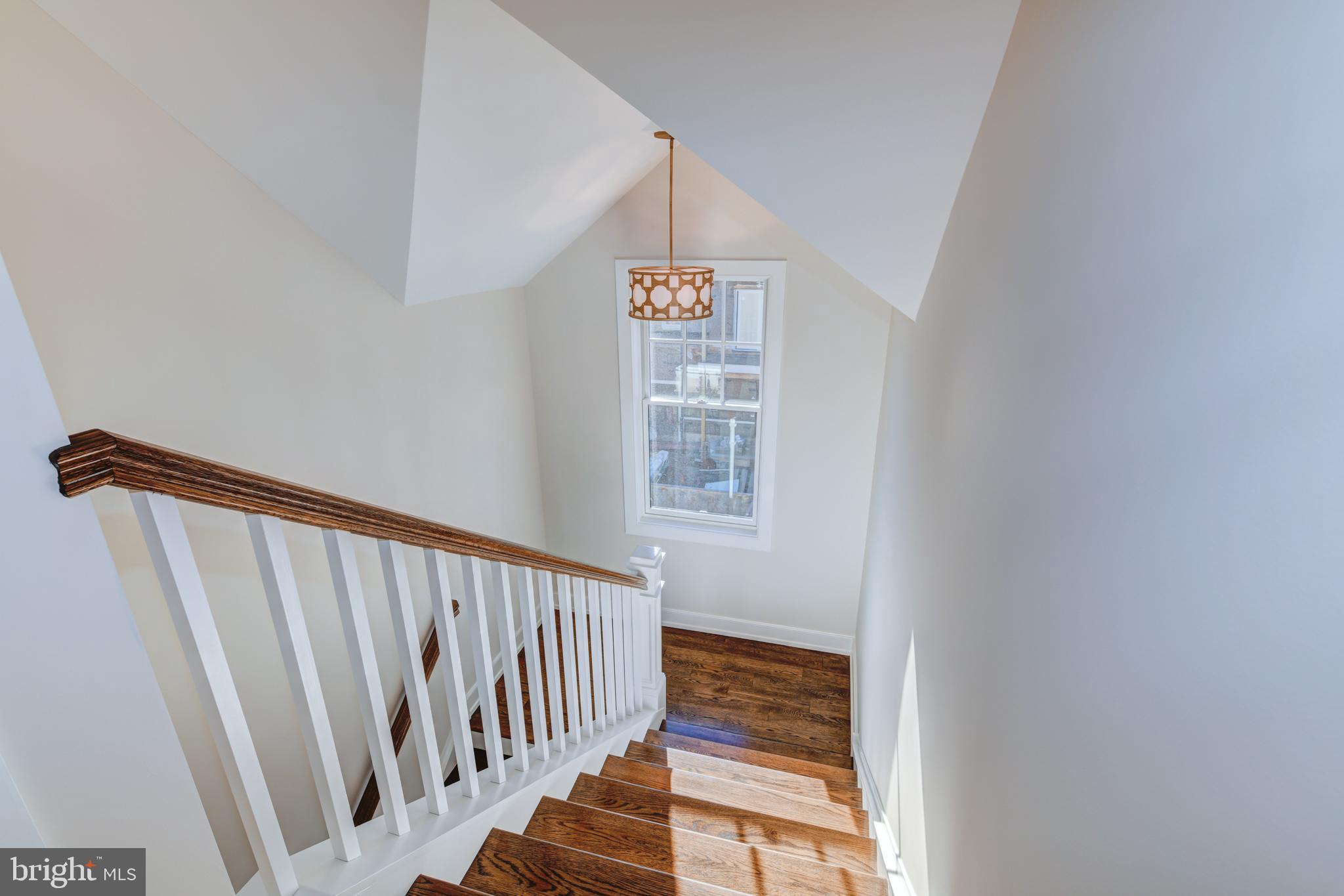 155 N Main STREET Unit: 6
