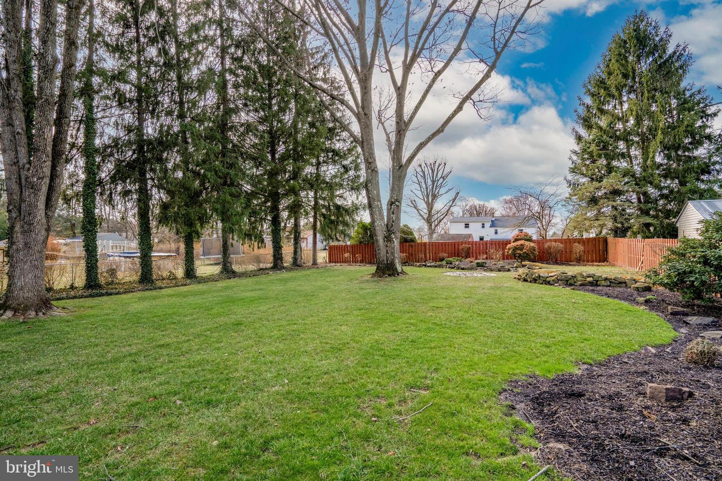 742 Cheryl Dr