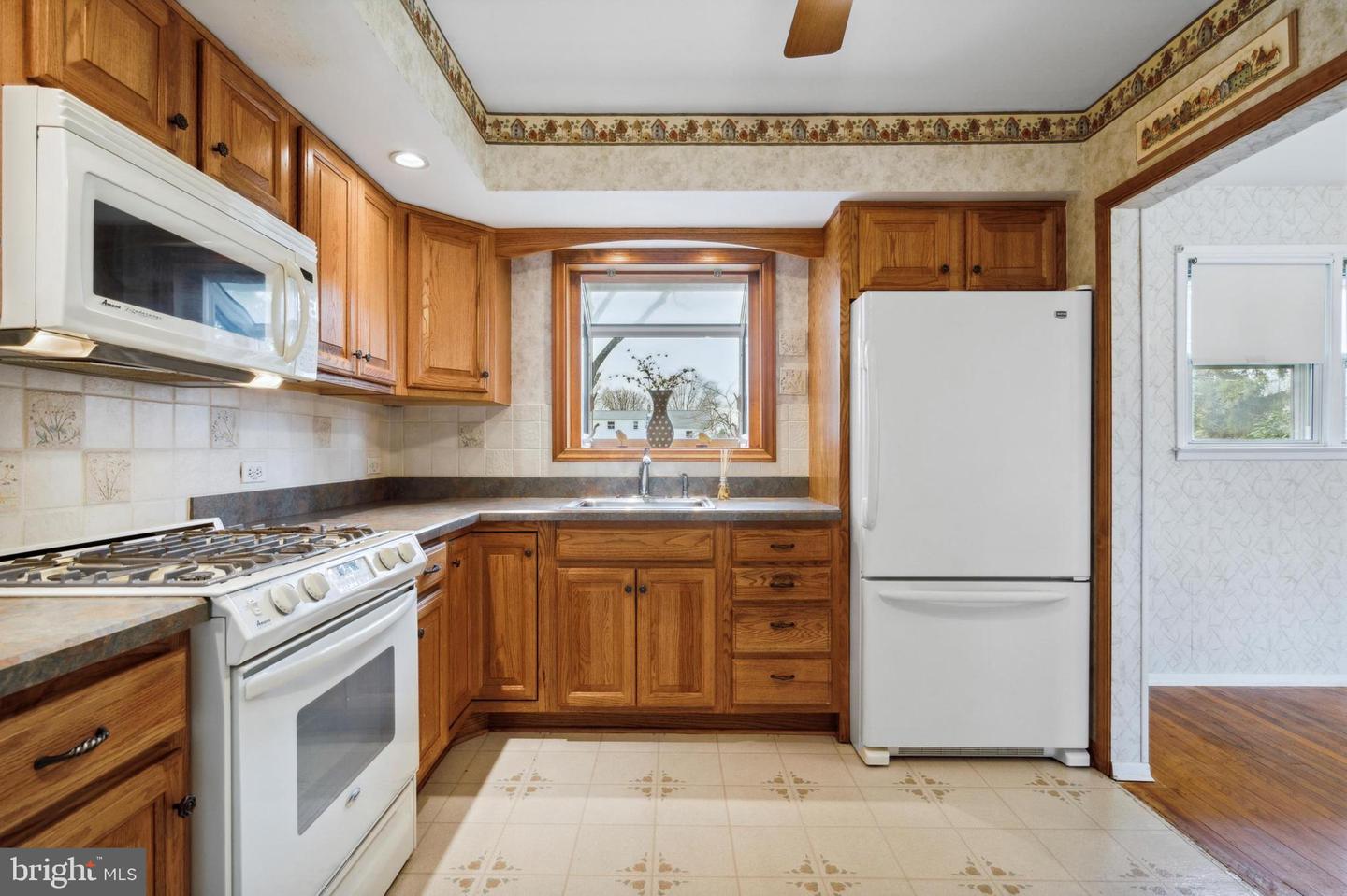 742 Cheryl Dr