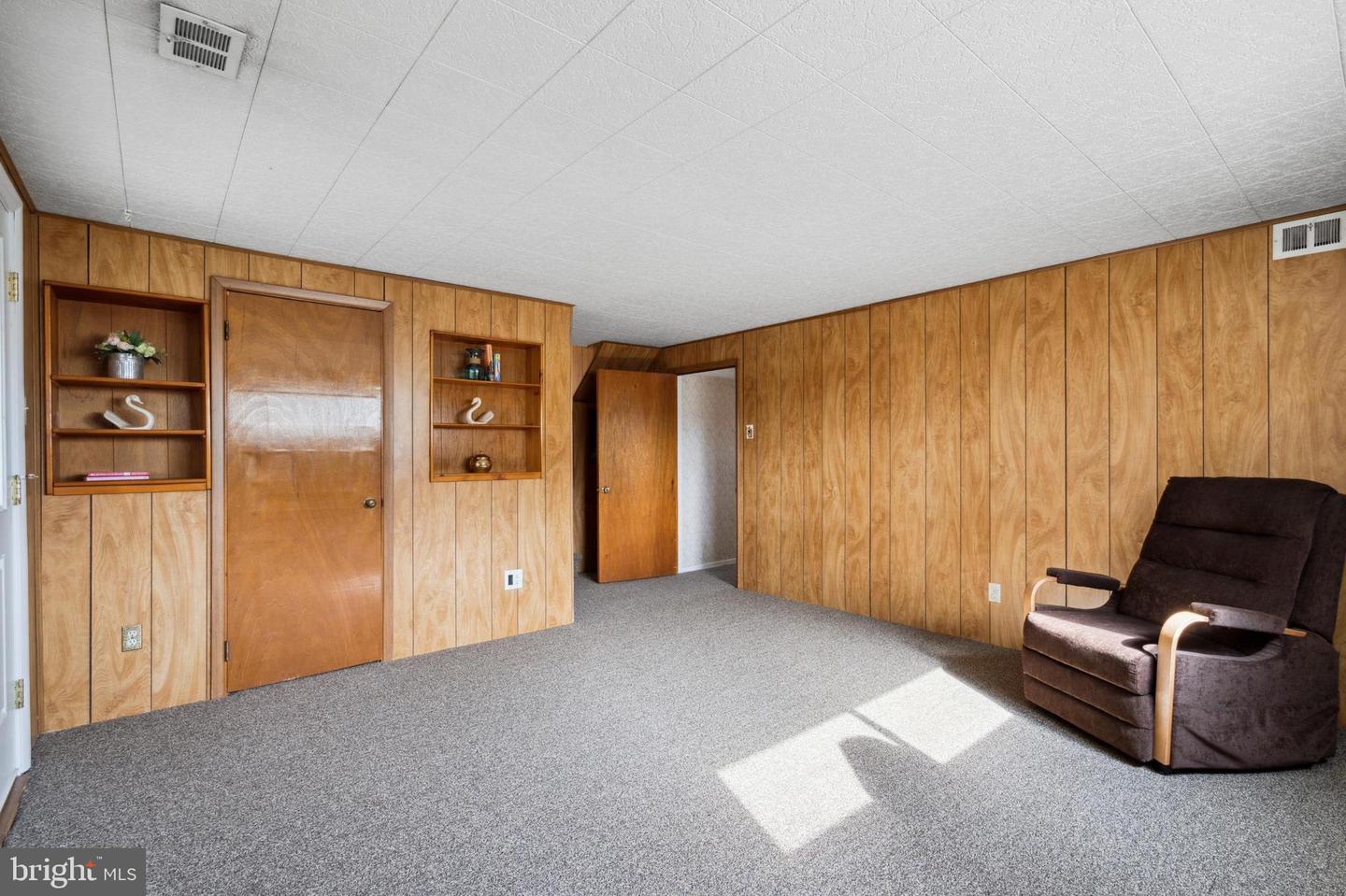 742 Cheryl Dr